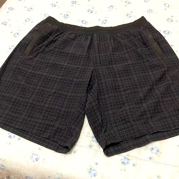 EUC Lululemon Pace Breaker Shorts - Picture 1 of 8